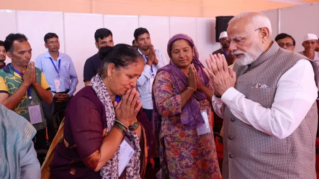 प्रधानमंत्री मोदी का उत्तराखंड दौरा: आपदा राहत के लिए ₹1200 करोड़ के पैकेज की घोषणा