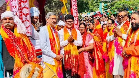 Dehradun News: राजधानी में पहली बार हुआ न्याय के देवता ‘चितई गोल्ज्यू महाराज’ का आगमन, रथ यात्रा के भव्य स्वागत में उमड़ी भारी भीड़