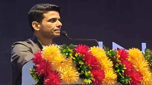 दून बुक फेस्टिवल 2026: परेड ग्राउंड में गूंजा ‘गगनयान’ का गौरव, अंतरिक्ष यात्री शुभांशु शुक्ला से मिले दून के युवा