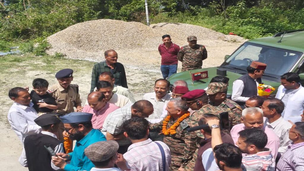 सीडीएस का आगमन: चीफ ऑफ डिफेंस स्टाफ (CDS) जनरल अनिल चौहान पहली बार पहुंचे अपने पैतृक गांव ‘गवाणा’